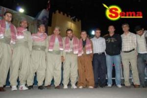    فرقة سما للفلكلور الكردي بالزي الكردي